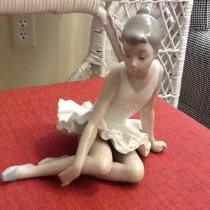 Nap by Lladro. BALLET SEATED